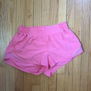 pink Lululemon Hotty Hot High-Rise Line 2.5” short